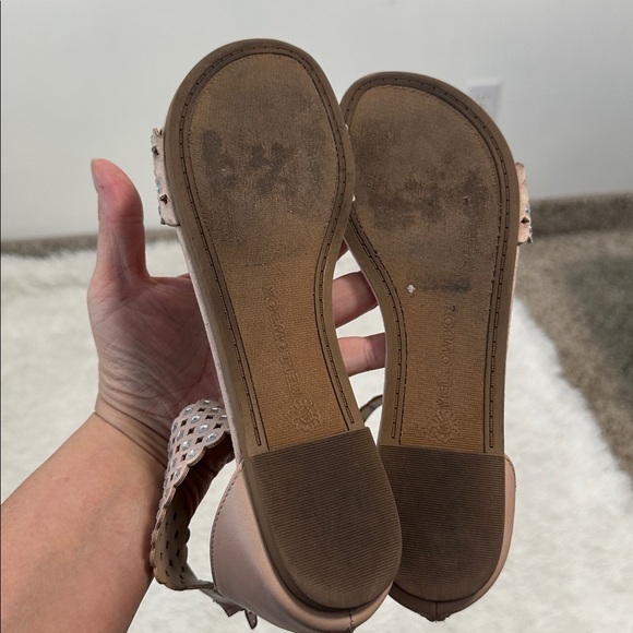 🦢 Yellow box Rhinestone Sandals - Picture 5 of 6